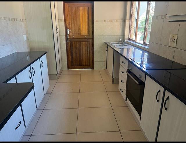 2 BEDROOM SIMPLEX TO LET IN WATERFALL
